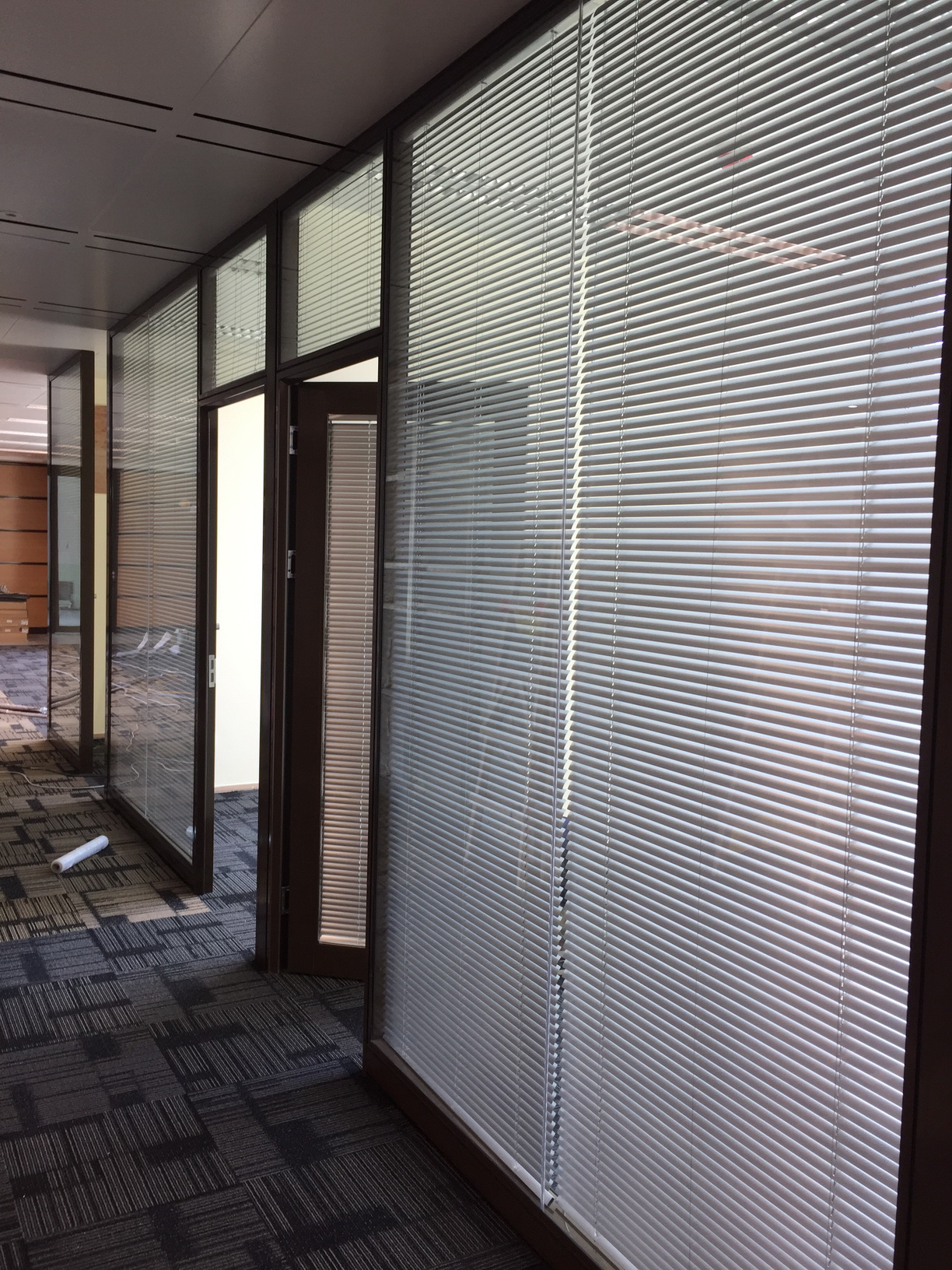 83款双玻百叶高隔